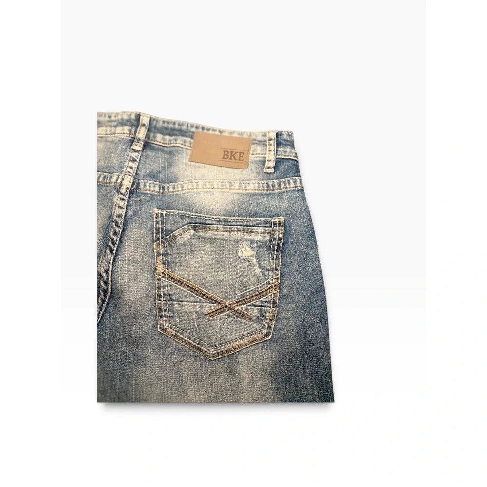 BKE Alec Straight Leg Distressed Jeans Medium Wash 31x32 Tag 31R Fits Men's